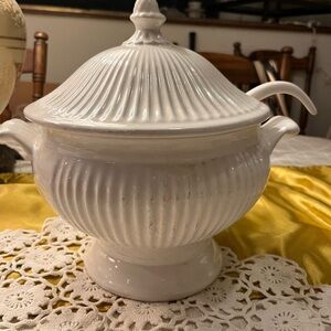 Elegant White Ceramic Soup Tureen